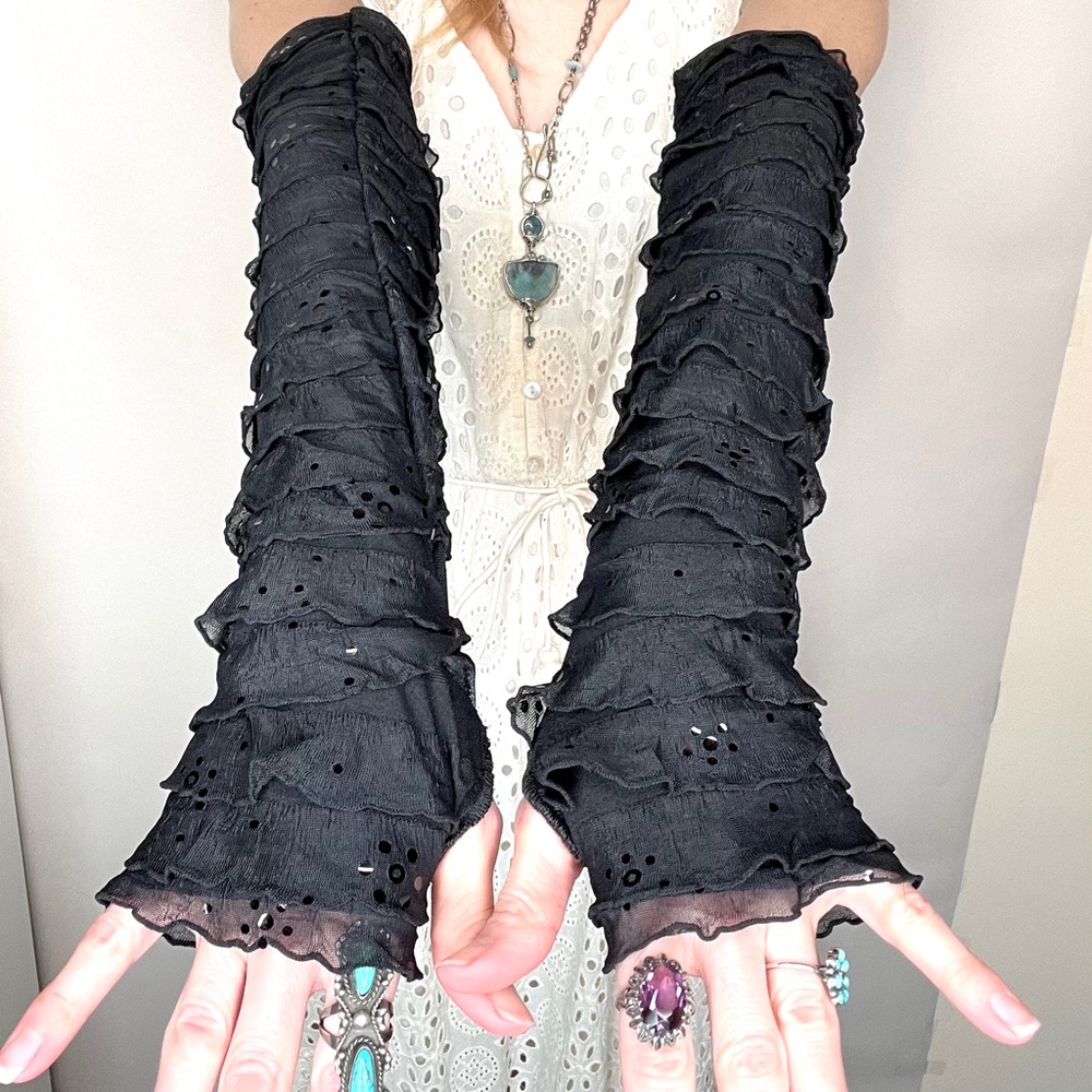 Black Sequin Gloves Ruffle Arm Warmers Goth Mummy Costume Striped - Picture 4 of 5